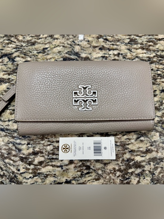 Tory Burch Handbags - Tory Burch Britten Flap Envelope Continental Wallet
